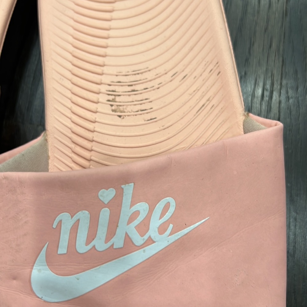 Used Nike Slides - Picture 2 of 3